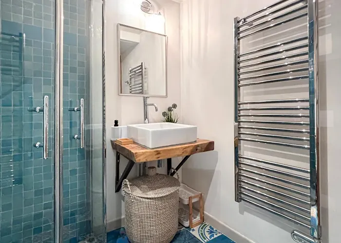 Cosy Centre Republique Marais Paříž